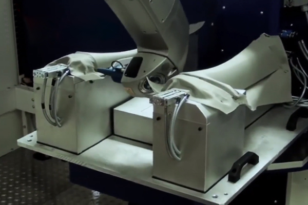 激光工藝之—保險(xiǎn)杠蒙皮激光沖孔，ABCD柱飾板激光切邊切孔