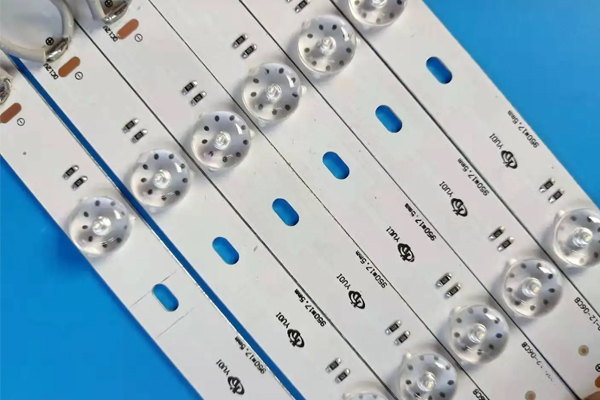 LED燈條鋁基板切割打孔設備—鋁基板激光切割機 LED燈條鋁基板切割打孔設備—鋁基板激光切割機