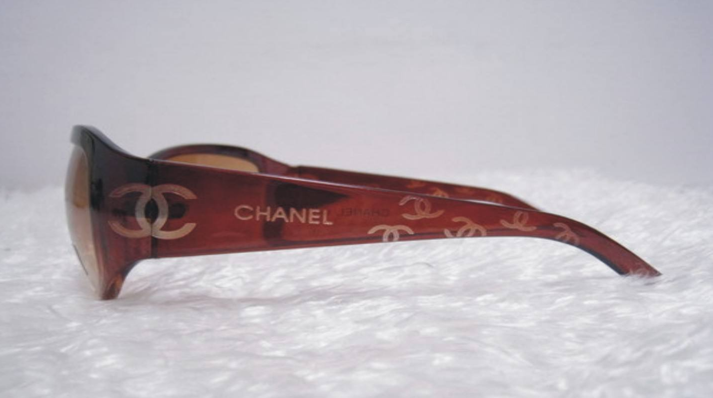 眼鏡激光打標(biāo)機(jī)的廣泛應(yīng)用